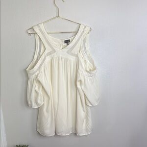 Women’s L Ivory Blouse